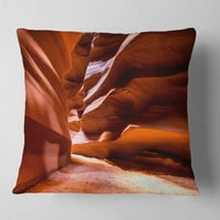 Designart Nefes Kesen Antilop Kanyonu - Manzara Fotoğrafı Atma Yastığı - 16x16